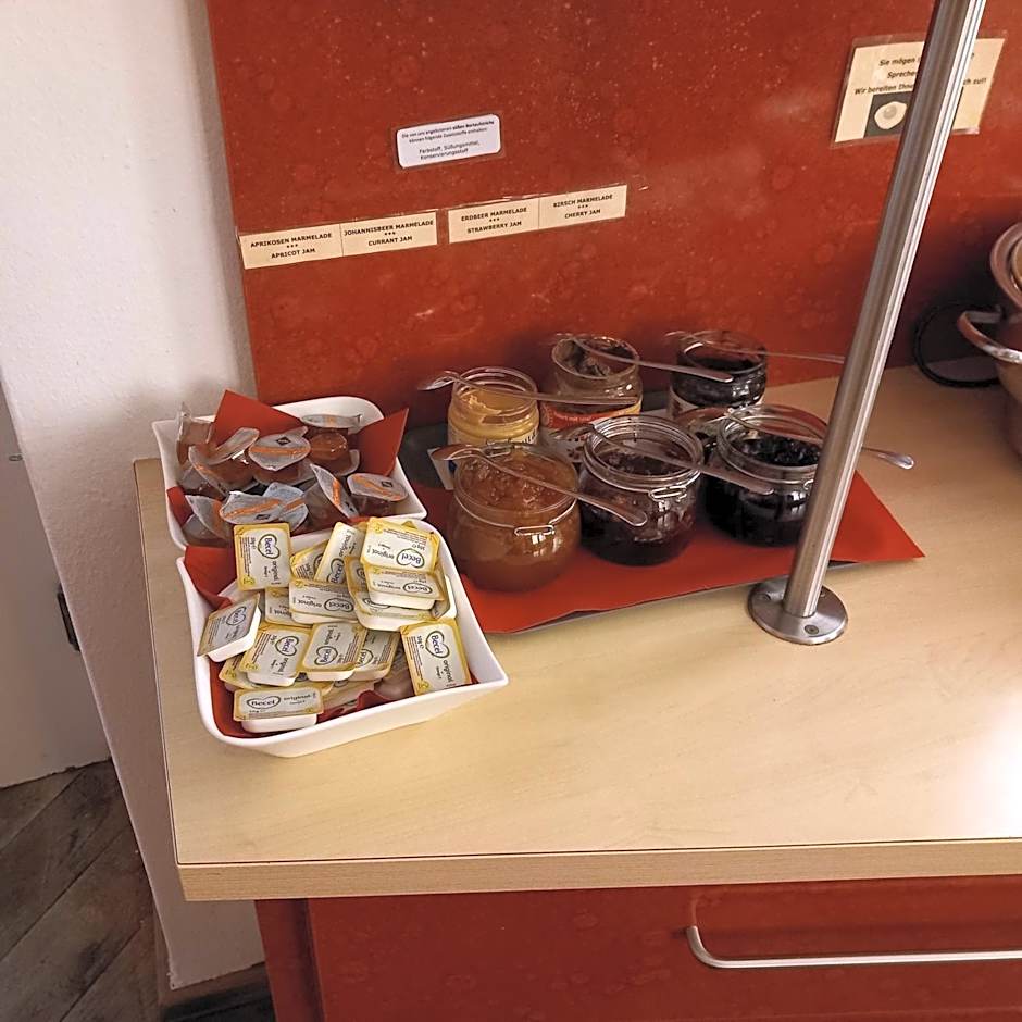 Stadt-gut-Hotel Rheinischer Hof