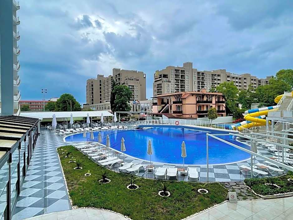 Grand Hotel Nirvana - All Inclusive & Free Beach Access