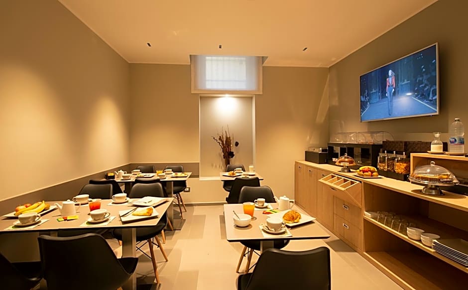 HOTEL H21