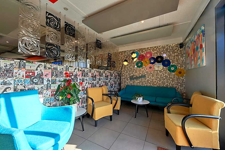 Kyriad Bordeaux - Merignac Aéroport