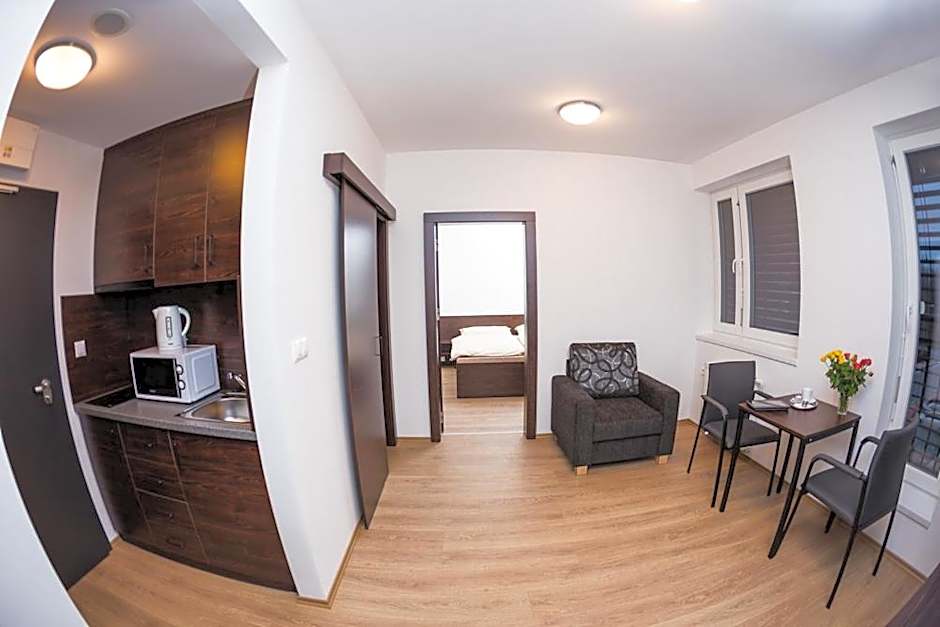 Barok Hotel and Apartments