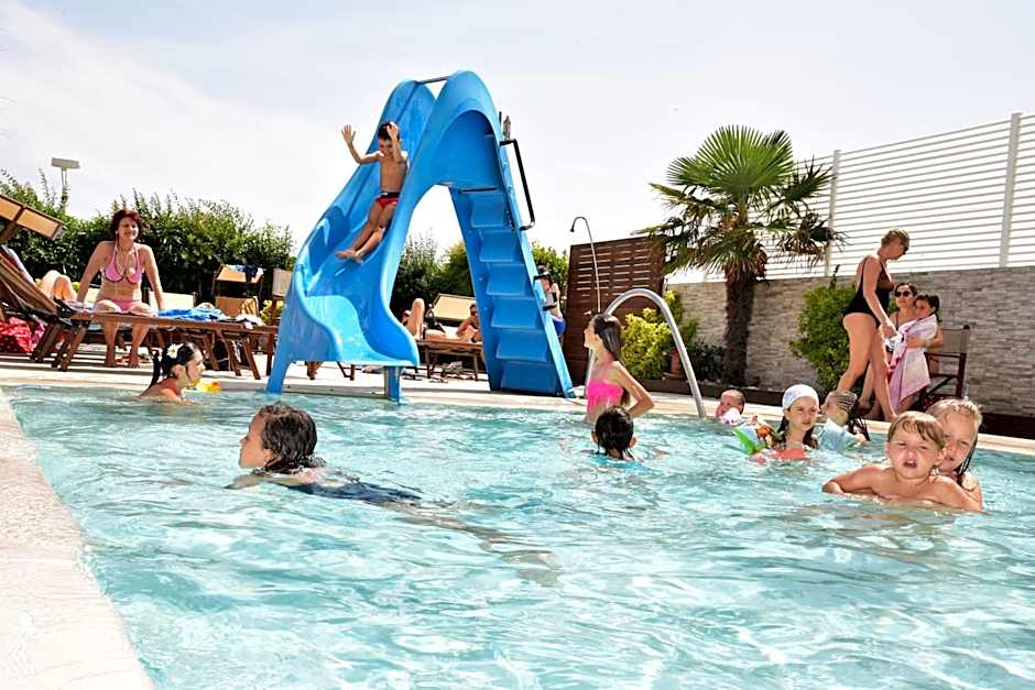 Hotel Fedora Riccione - FRONTE MARE