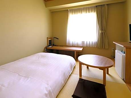 No-Cleaning-Service - Single Room with Tatami Floor