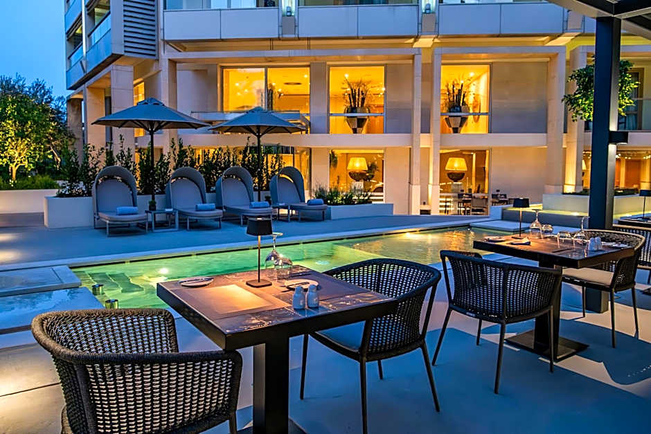 Divani Apollon Suites