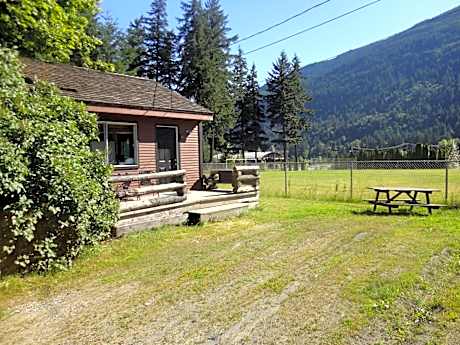 One-Bedroom Queen Cottage