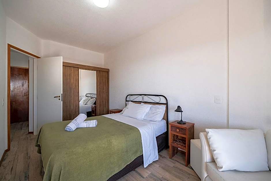 Apto Magnólia 50m da praia by Achei Florianópolis