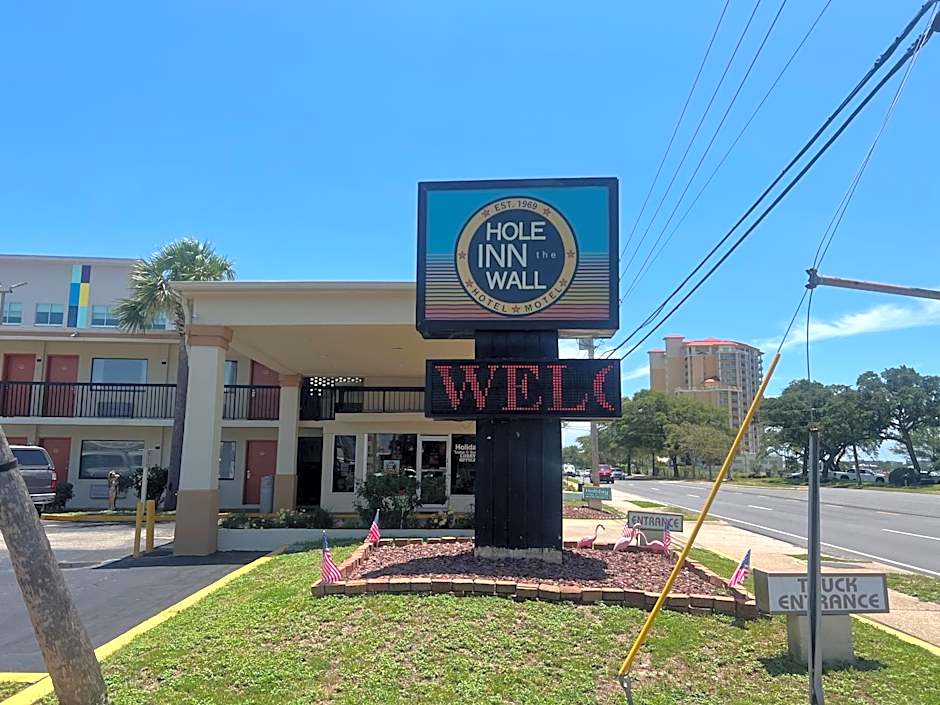 Hole Inn the Wall Hotel - Fort Walton Beach - Sunset Plaza - near Beaches & Hurlburt