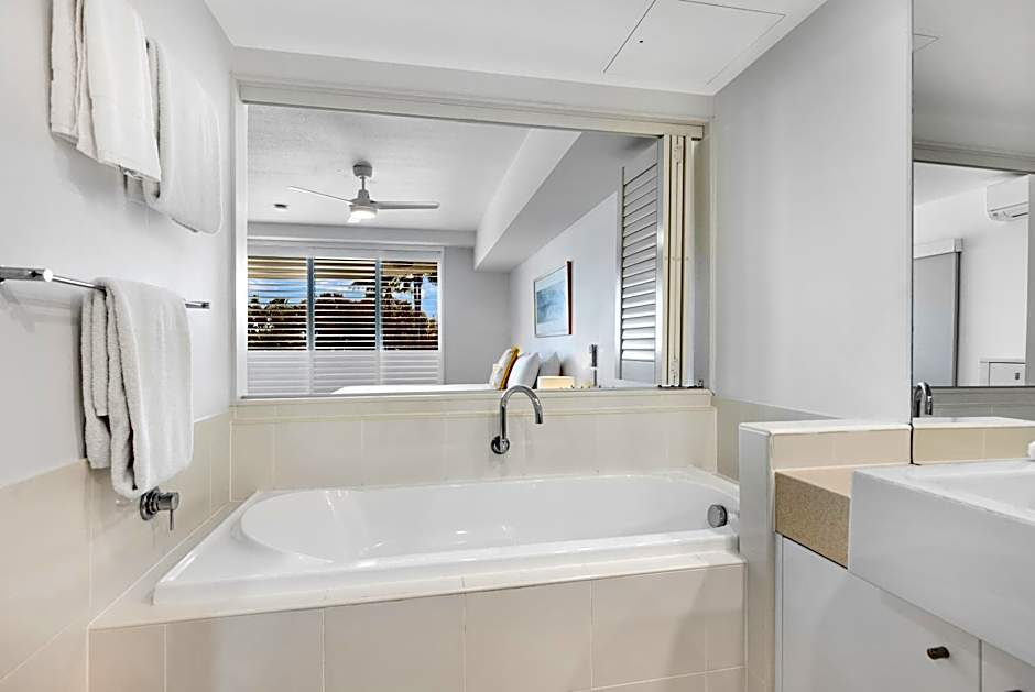 Beaches on Lammermoor Apartments