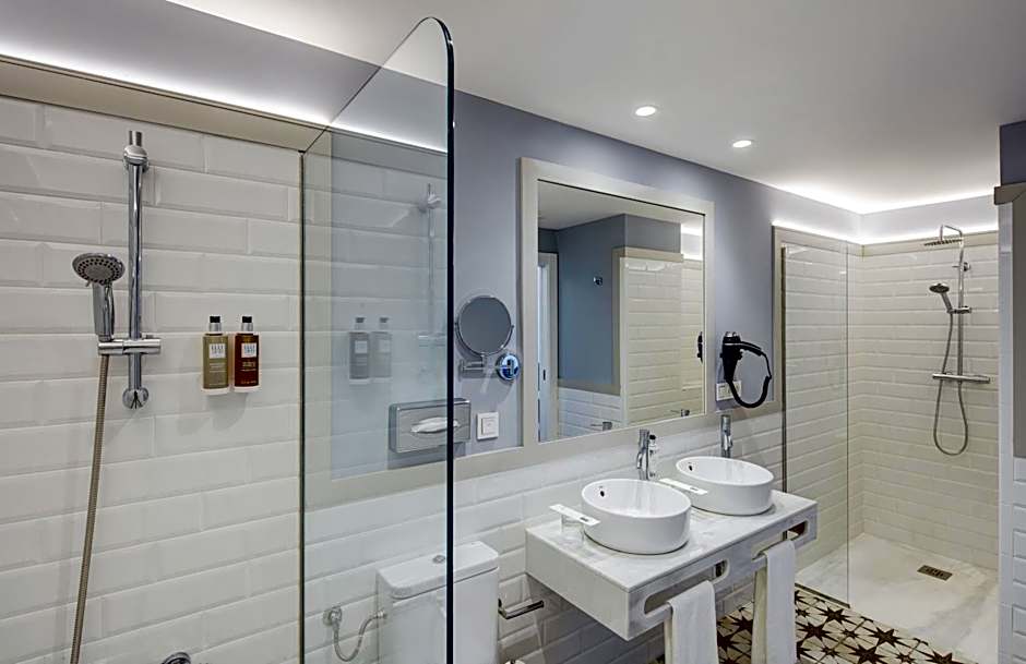 Sercotel Granada Suites