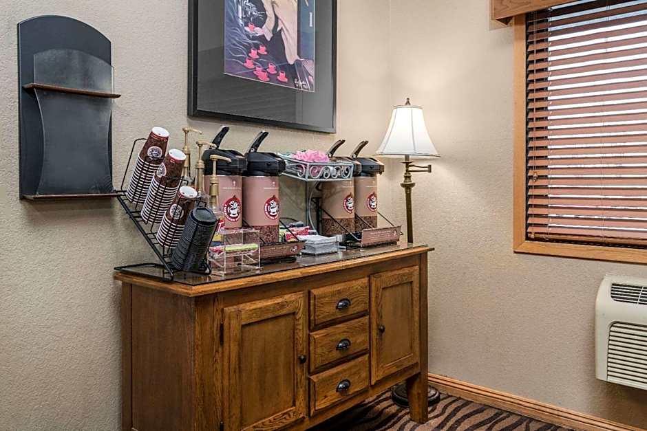 AmericInn by Wyndham Worthington