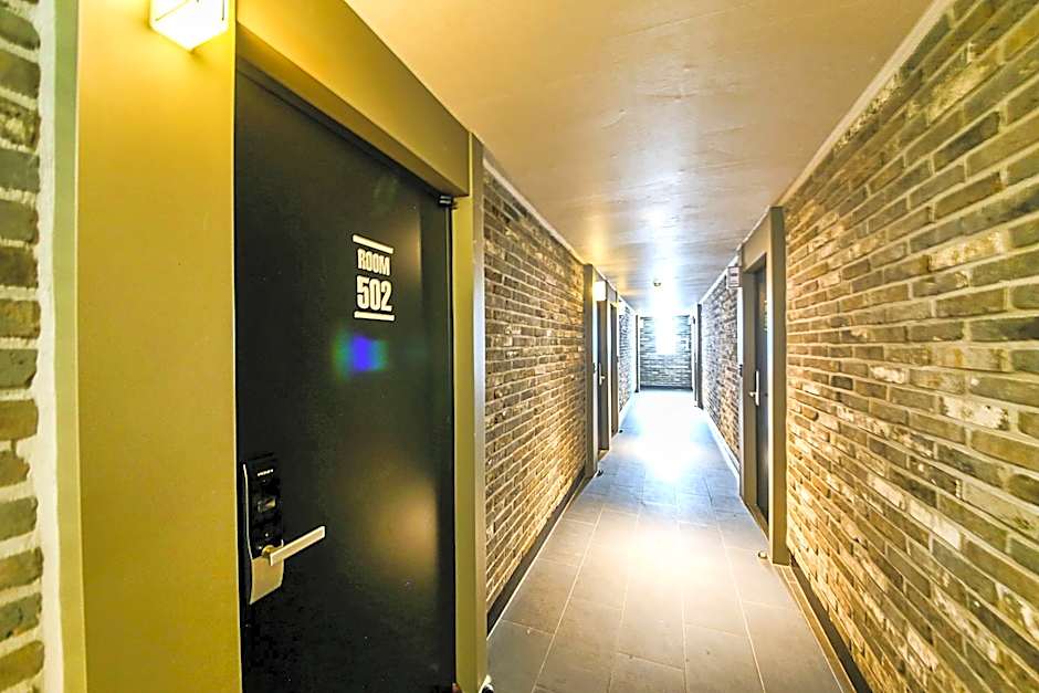 hotel box