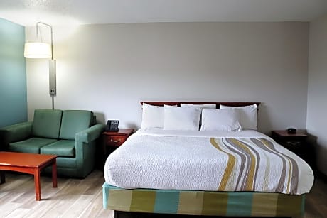 1 King Bed