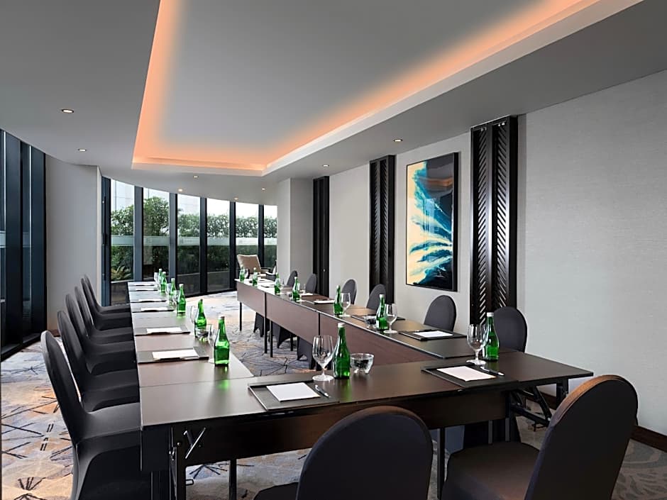 JHL Solitaire Gading Serpong