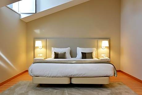 Double Room with Extra Bed (3 Adults)