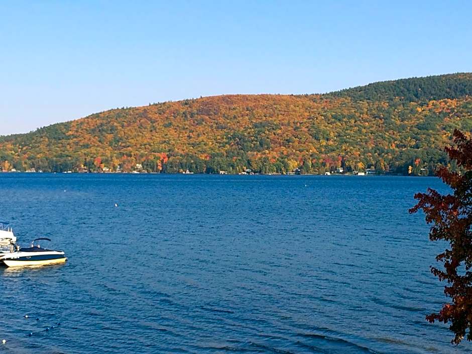 The Sundowner on Lake George