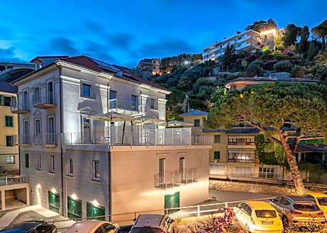 VILLA CADIZ APARTMENTS VARAZZE