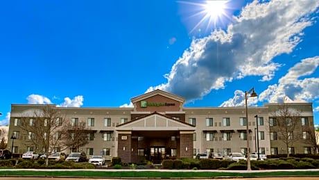 Holiday Inn Express Hotel & Suites Lincoln-Roseville Area, an IHG Hotel