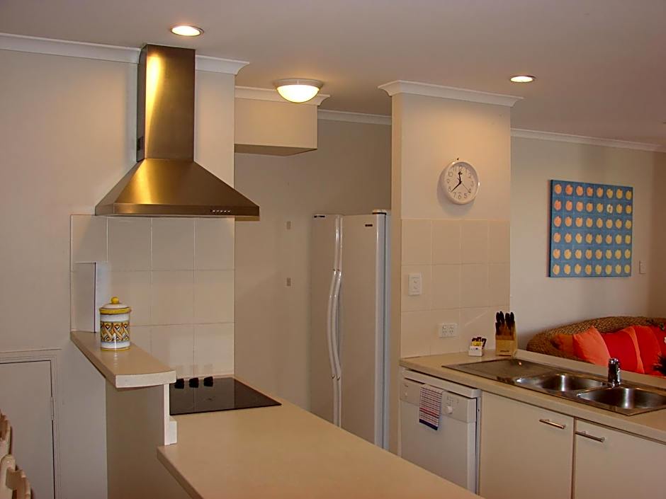 Portside Noosa Waters Hotel