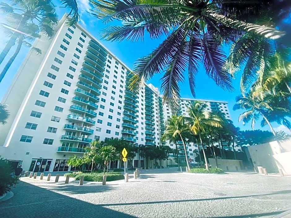 Ocean Reserve Piso 7 STR-310