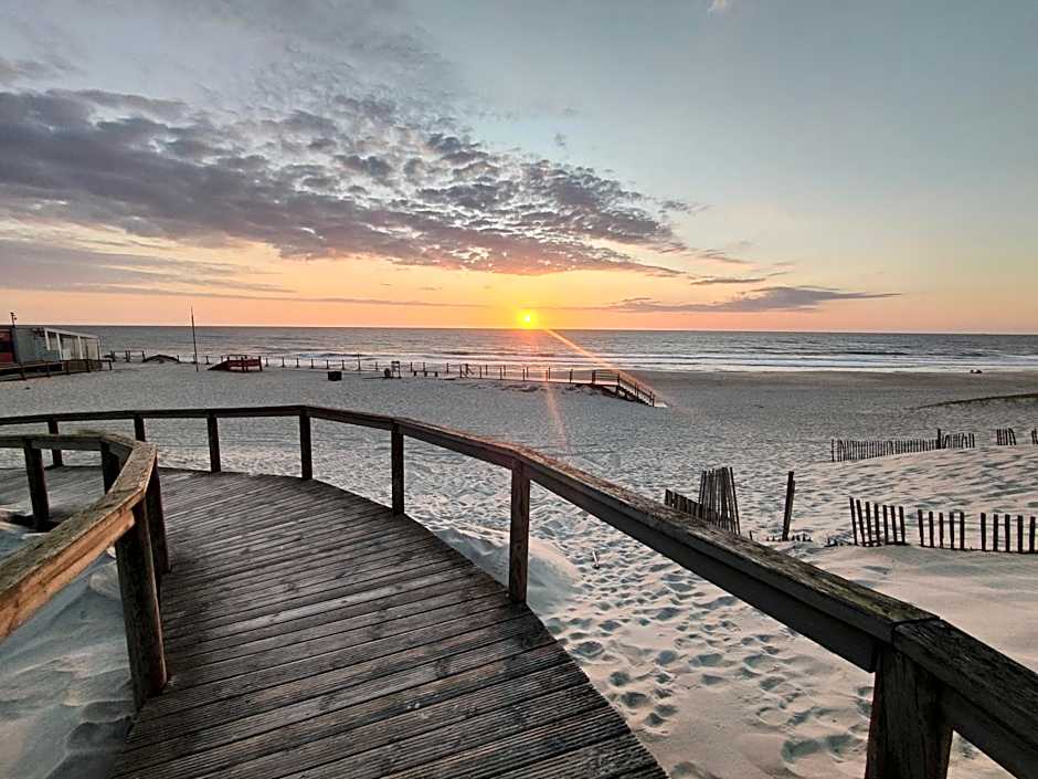 Vagueira Guest House & Beach Hostel