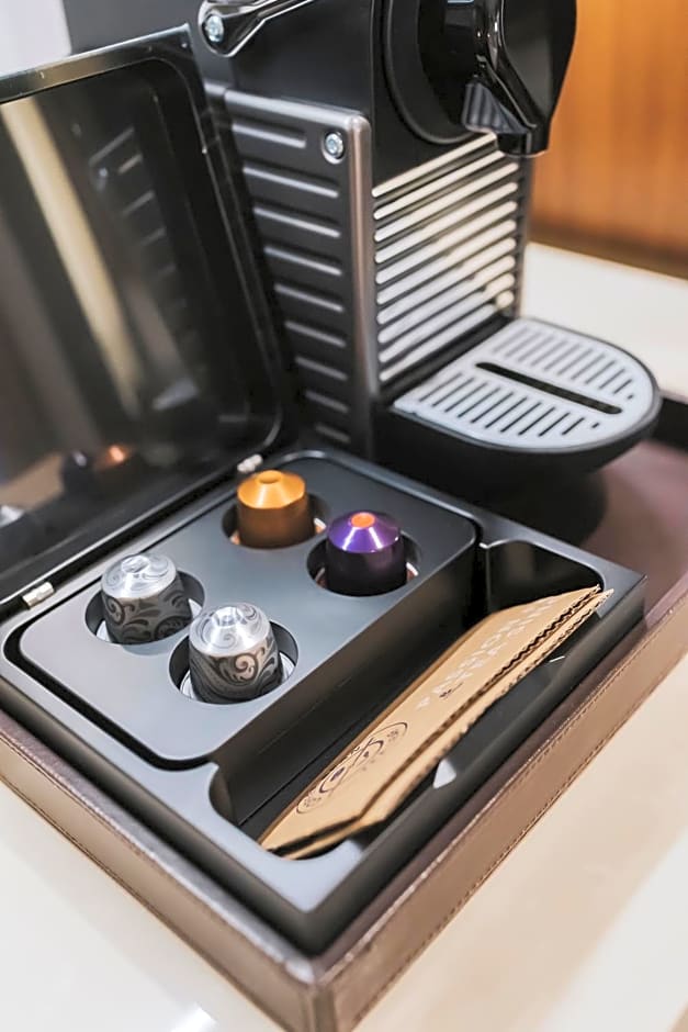 The Peregrine Omaha Downtown Curio Collection By Hilton
