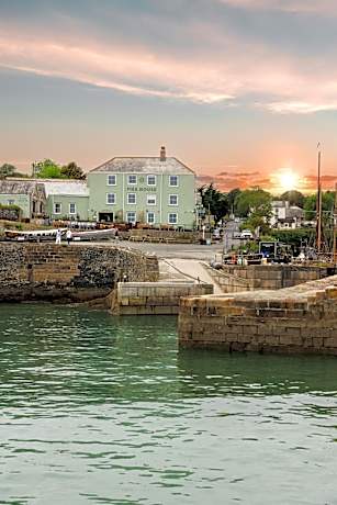 Pier House