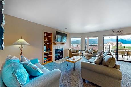 Lake Chelan Shores Shore Serenity 19-3