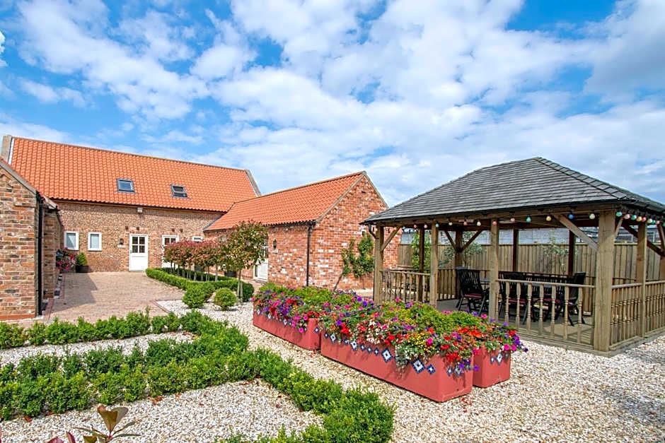 Meals Farm - Courtyard Room