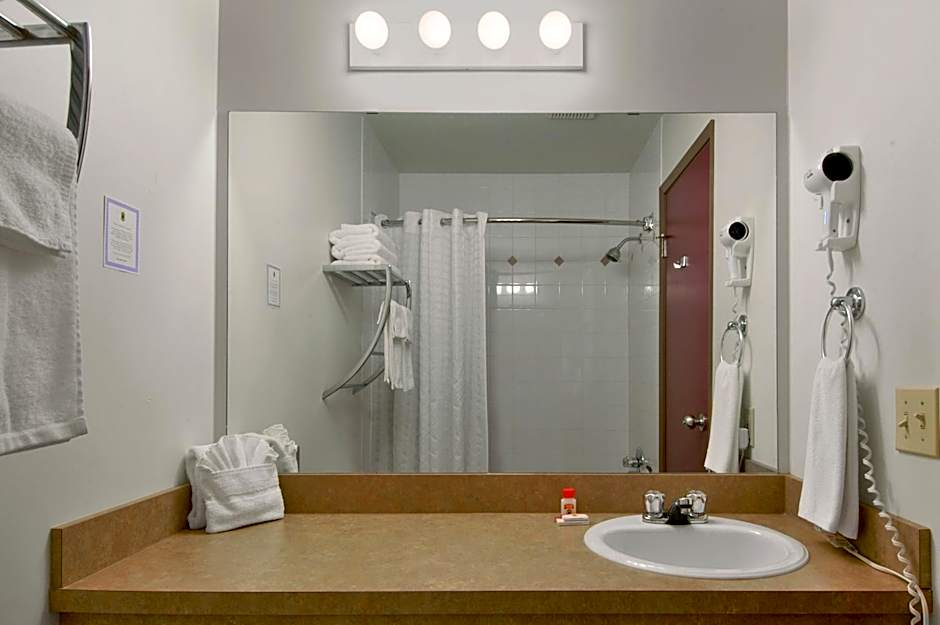 Super 8 by Wyndham Yellowknife