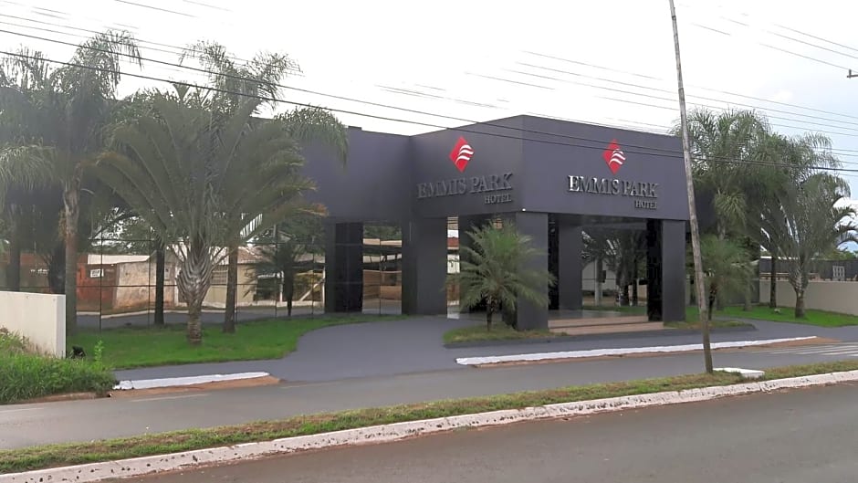Emmis Park Hotel