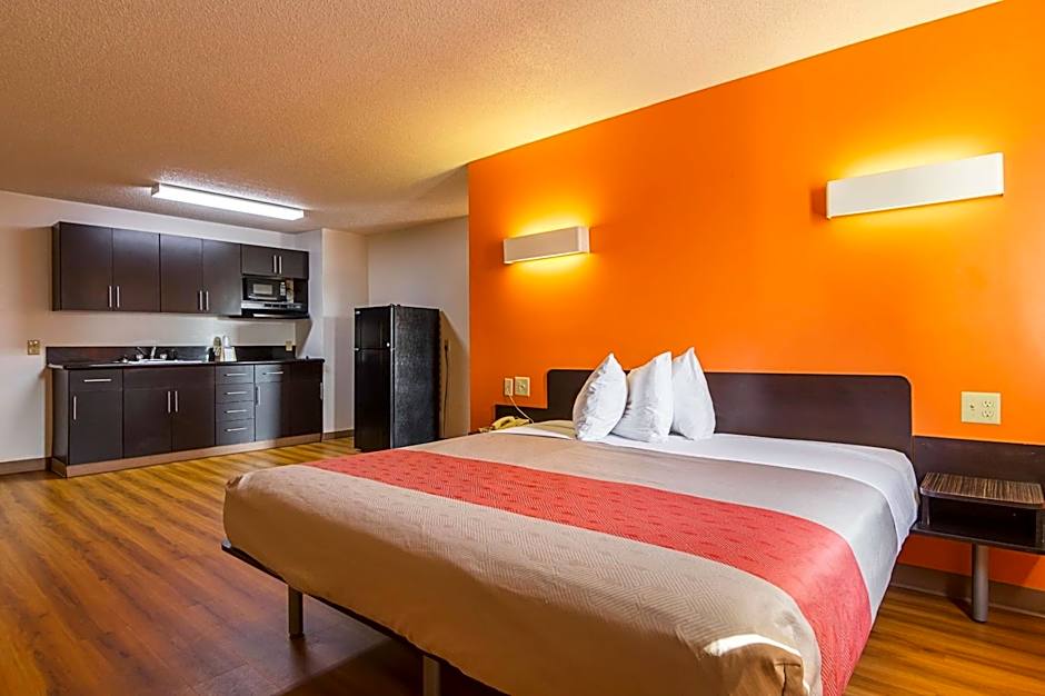 Motel 6-Jonesboro, GA