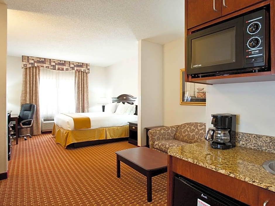 Holiday Inn Express Clanton