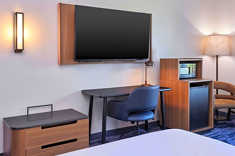 Fairfield Inn & Suites by Marriott Burlington
