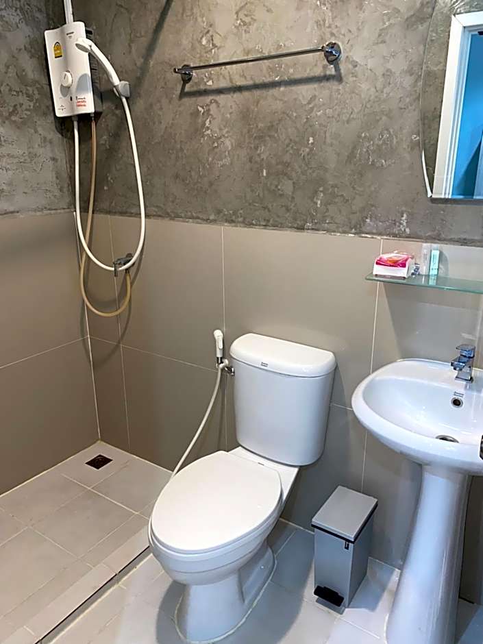 9TY hotel (ninety hotel)