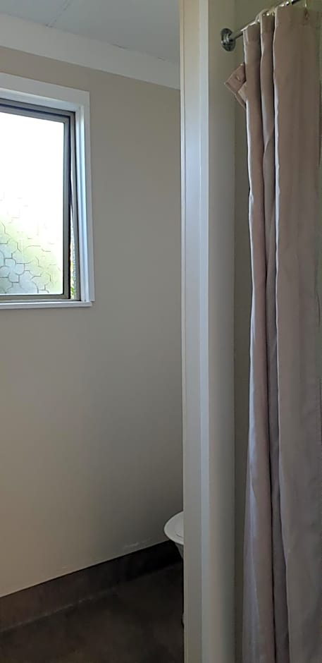 Commodore Motor Lodge