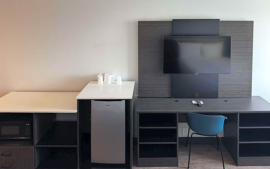 Studio 6 Suites Carson, CA