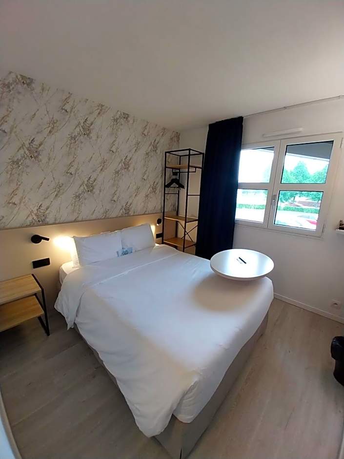 Kyriad Hotel La Fleche