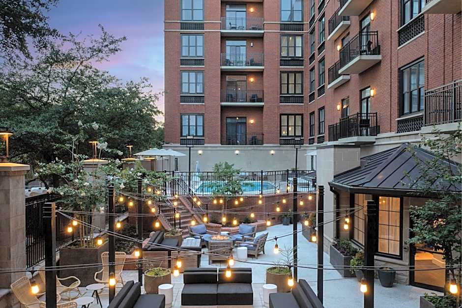 Courtyard by Marriott Savannah Downtown/Historic District