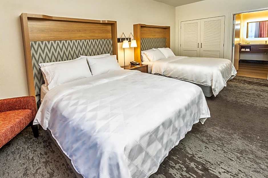 Holiday Inn & Suites Memphis - Wolfchase Galleria​ by IHG
