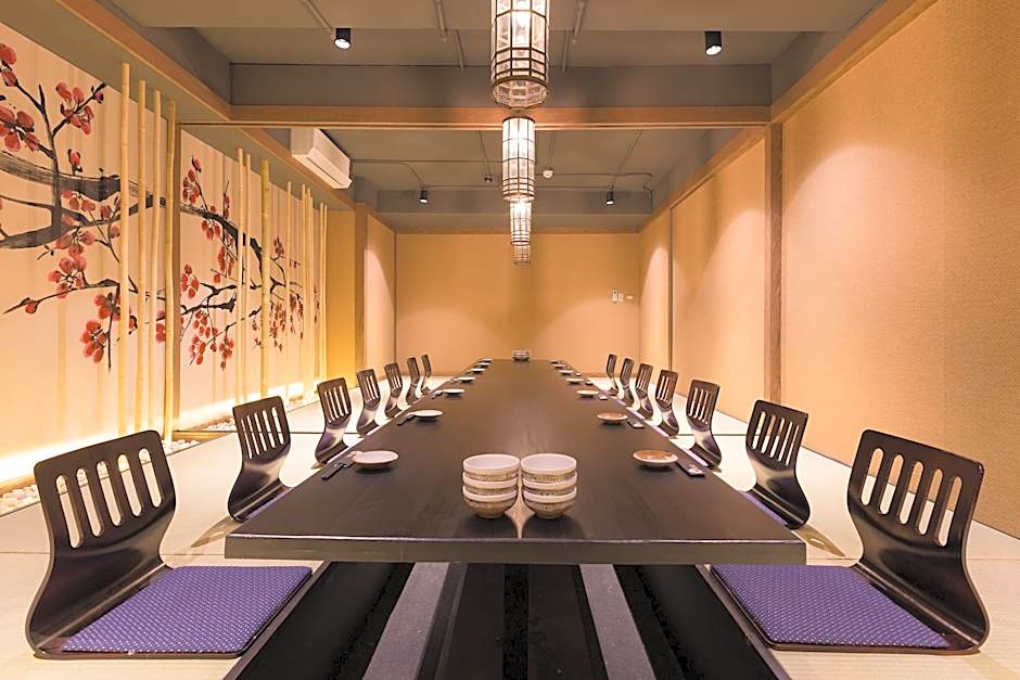 Bandara Suites Silom