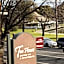 Tea House Motor Inn