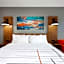 La Quinta Inn & Suites by Wyndham Ft. Myers Sanibel Gateway
