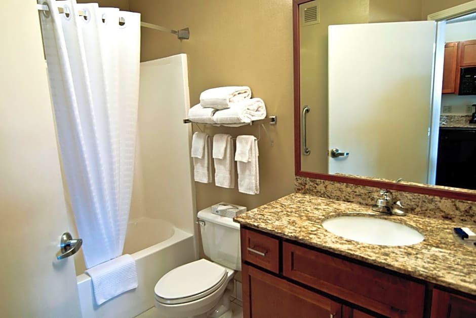 Candlewood Suites Salina