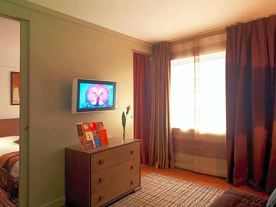 Residence Mercure Paris La Defense Grande Arche