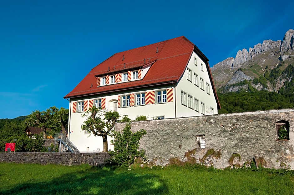 Hotel Restaurant Schlössli Sax