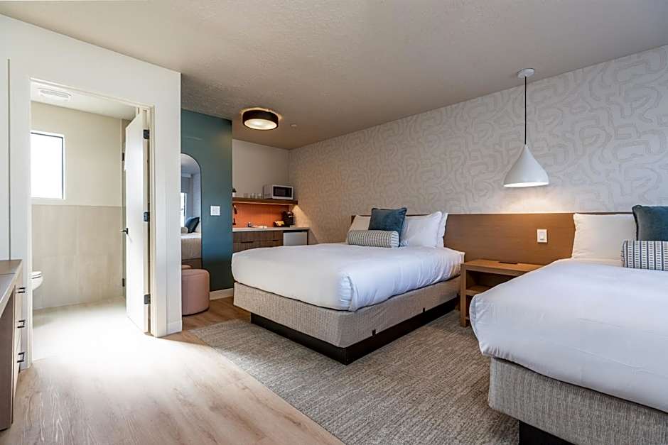 Adobe Sands Motel