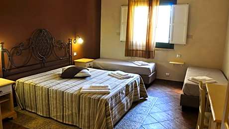 Economy Quadruple Room