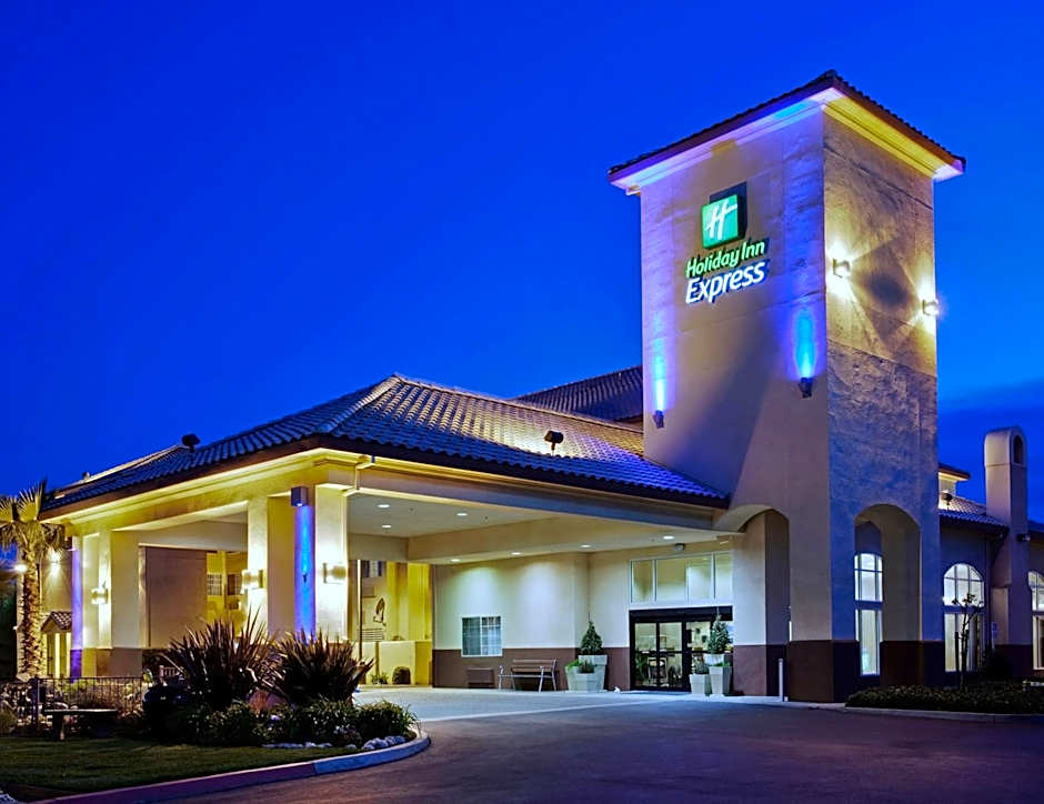 Holiday Inn Express Madera By IHG