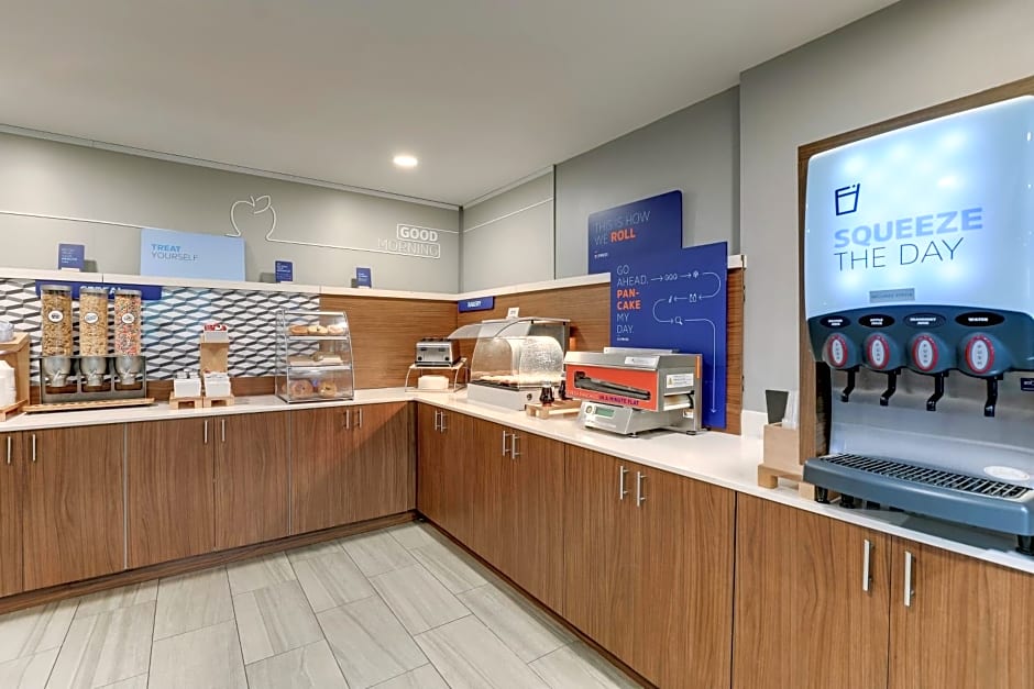 Holiday Inn Express Hotel & Suites Richmond By IHG