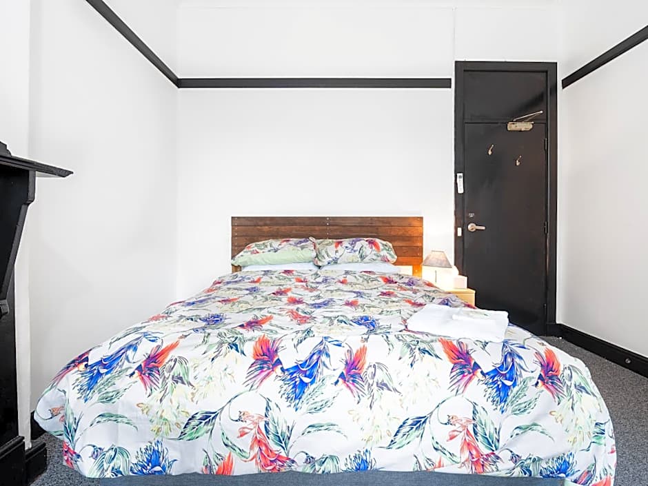 imperial hotel motel portland 2847